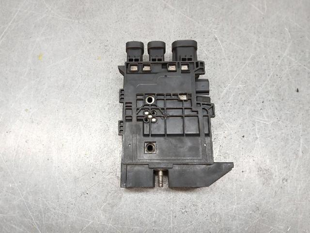 243800010R Caja de fusibles  comprar en Reus