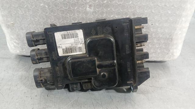 243800011R Renault (RVI)