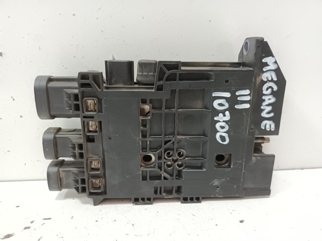 243800011R Módulo de control de batería  en stock Castellón