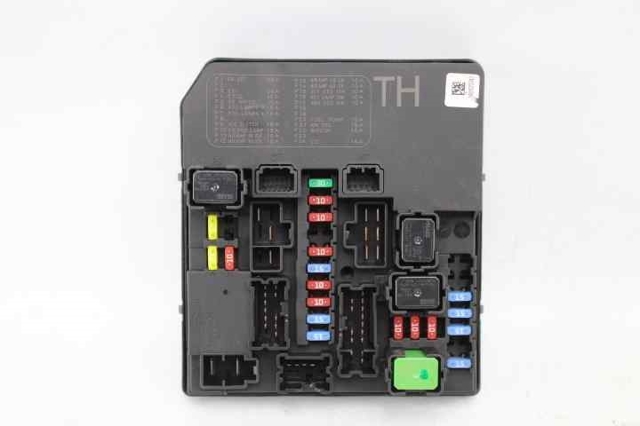 Caja reles Tiida hatchback (2004-2014) original desde 64,22 €