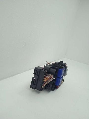 RENAULT 243880001R Carcasa de la caja de fusibles  disponible Lugo