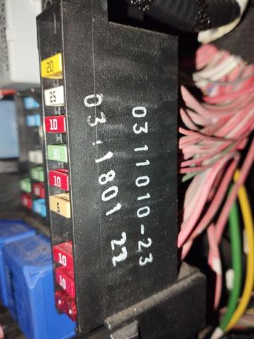 243880001R Carcasa de la caja de fusibles  comprar en Pontevedra