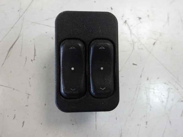 24409205 OPEL Interruptor de elevalunas delantera izquierda comprar Madrid