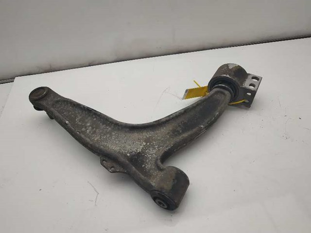 24413015 Brazo inferior izquierdo de la suspensión delantera  en stock Sabadell