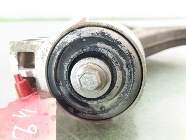 24413015 Brazo inferior izquierdo de la suspensión delantera  en stock Castellón