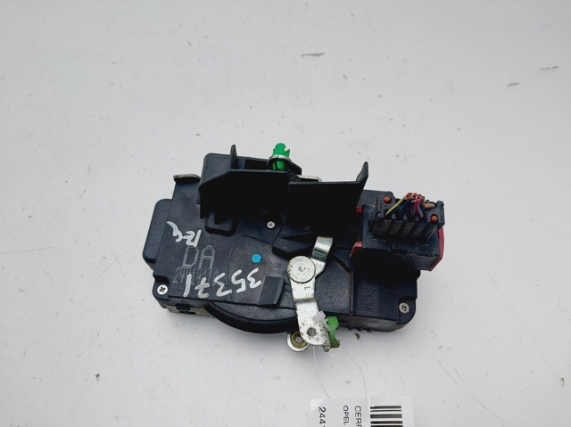 24414110 Opel
