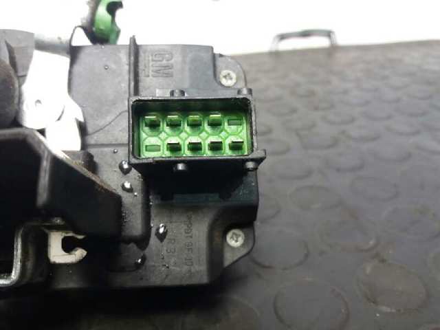 OPEL 24414113 Cerradura de puerta delantera derecha  disponible Lugo