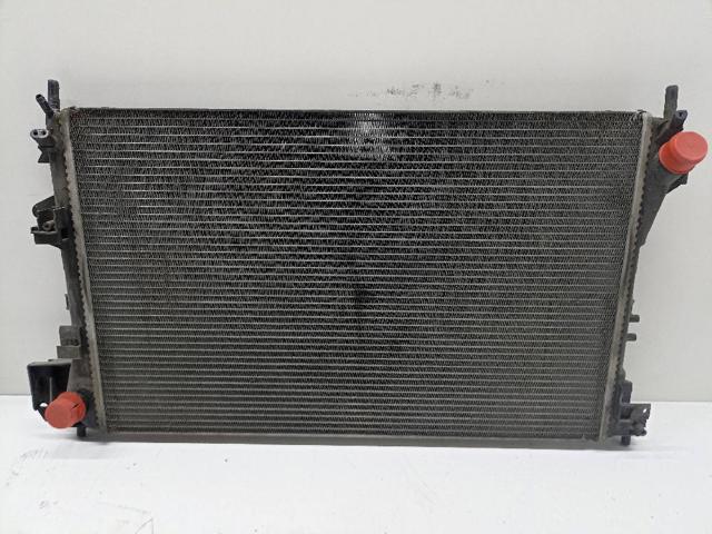 Radiador de agua 24418341 GM