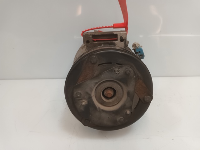 24427890 Compresor de aire acondicionado  en stock Granada