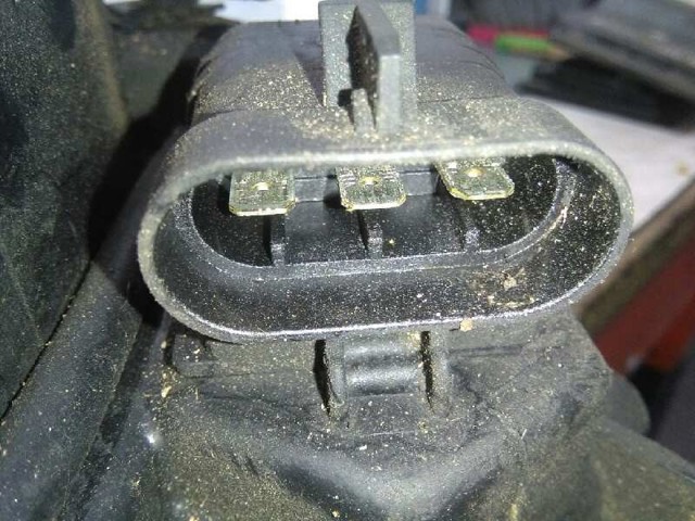 24431828 OPEL Difusor del radiador de refrigeración con motor y hélice  disponible Ourense