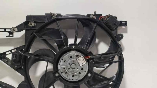 24431828 Difusor del radiador de refrigeración con motor y hélice  comprar en Zaragoza