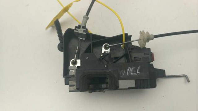 OPEL 24447341 Cerradura de puerta delantera derecha  en stock Salamanca