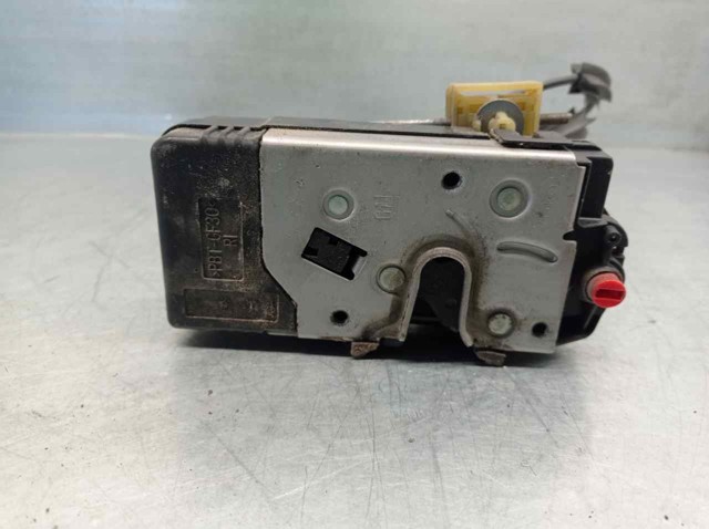 24447346 OPEL Cerradura de la puerta trasera derecha  en stock Gandía