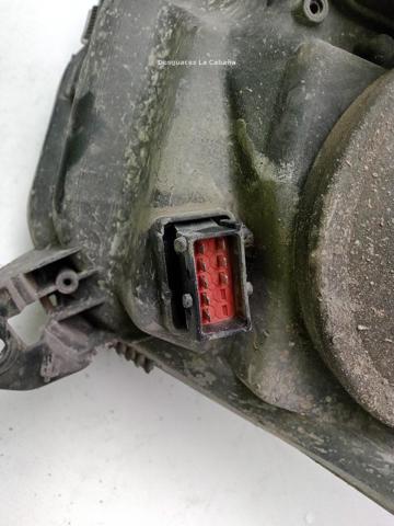 24451033RH Faro derecho  en stock Sabadell