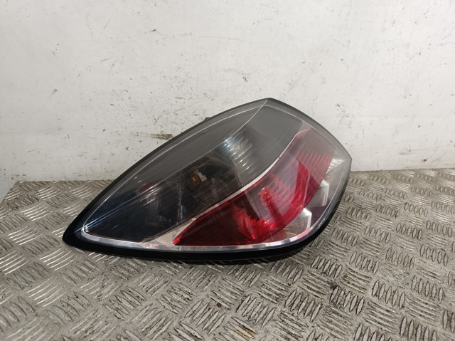 24451832 Piloto trasero izquierdo  comprar en Pontevedra