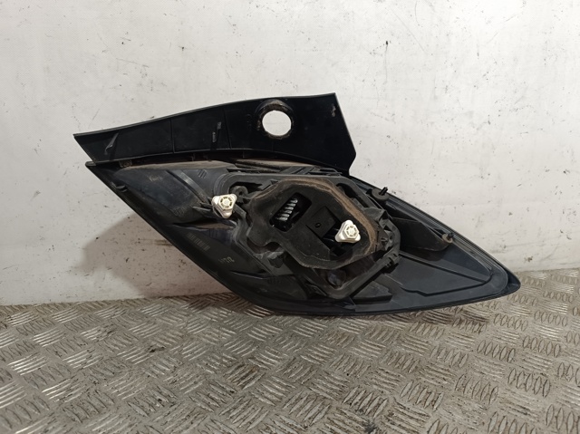 24451832 OPEL Piloto trasero izquierdo  disponible Alicante