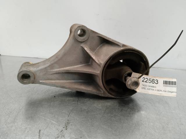 Soporte motor delantero Opel Astra L35
