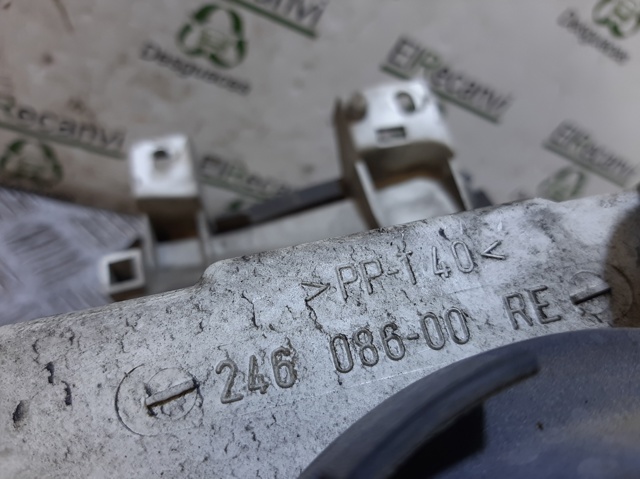 24608600 VAG Faro derecho  en stock Huelva