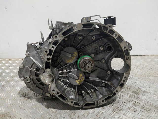 Caja de cambios manual para Mercedes A  (W176)