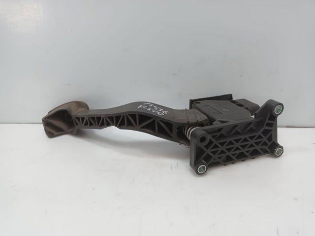Precio del repuesto Potenciómetro pedal 500  hatchback