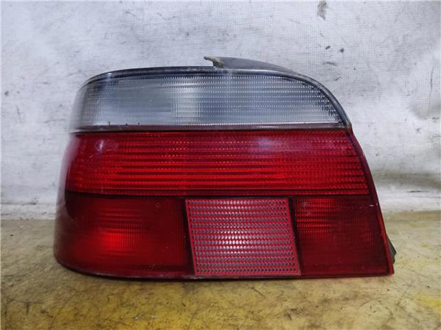 Piloto trasero izquierdo 2496297 BMW