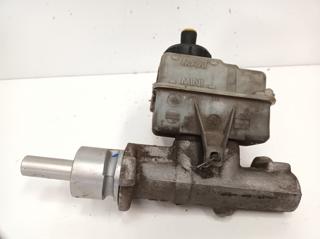 RENAULT 25175879 Cilindro maestro de frenos  en stock Valencia