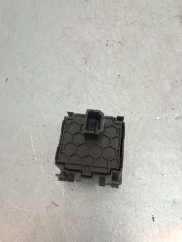 251900567R Botón del regulador de altura de faros  disponible Utrera