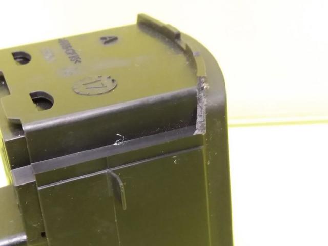 251902972R Botón del regulador de altura de faros  en stock Castellón