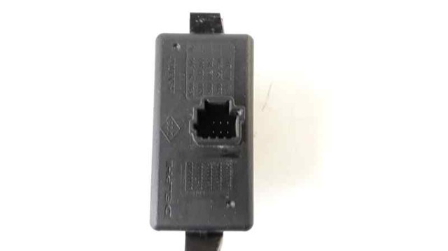 252100001R RENAULT Botón de emergencia  disponible Alicante