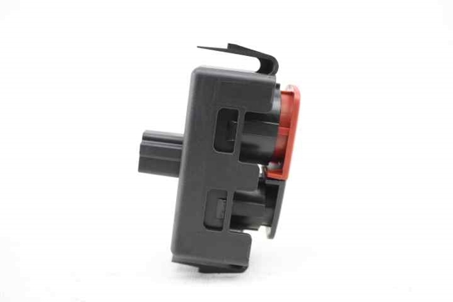 252100001R RENAULT Botón de emergencia  disponible Alicante