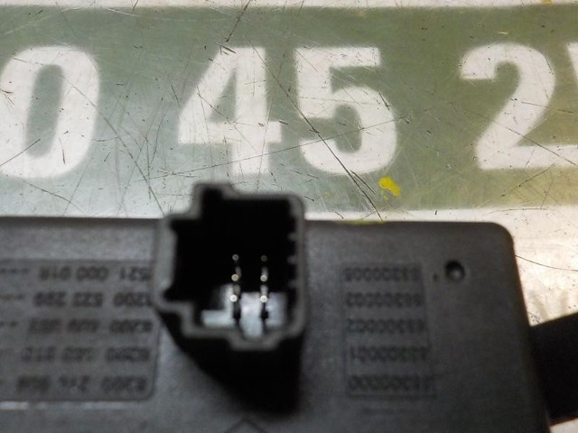 RENAULT 252100001R Boton de luz de emergencía  en stock Terrassa