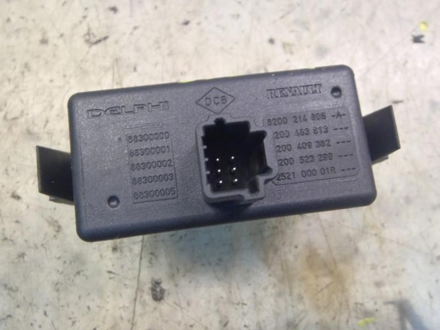 RENAULT 252103766R Boton de luz de emergencía comprar Tarragona