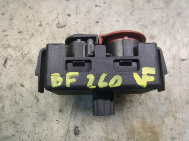 RENAULT 252103766R Boton de luz de emergencía comprar Tarragona