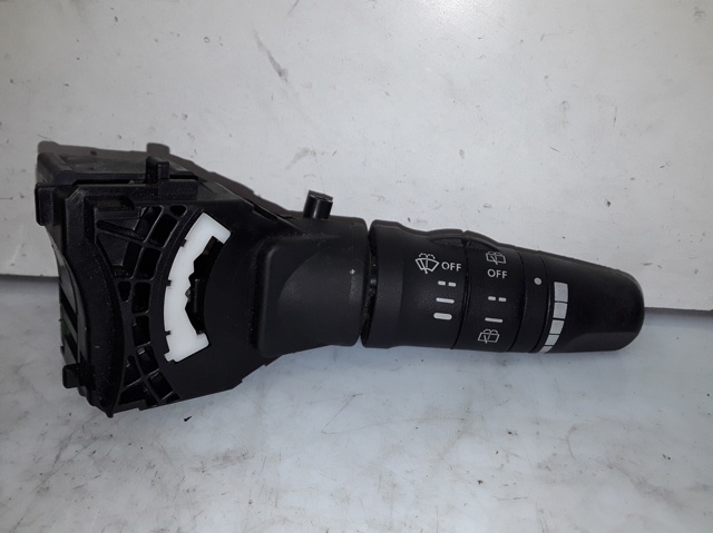 252608H905 Conmutador derecho de la columna de dirección  disponible Utrera