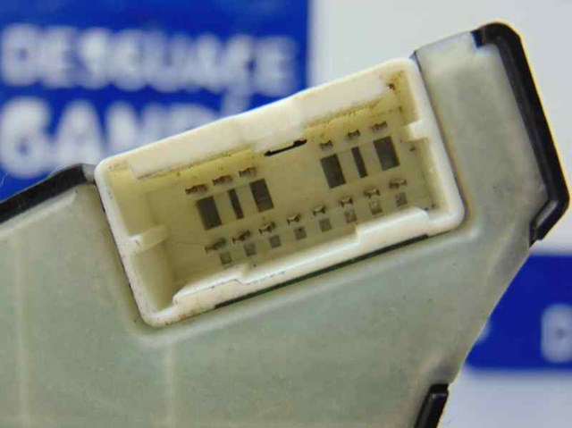 25260EA000 Conmutador derecho de la columna de dirección  disponible Málaga