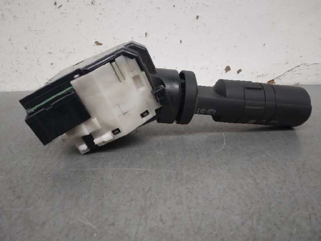 25260JD01A Conmutador derecho de la columna de dirección  disponible Burgos