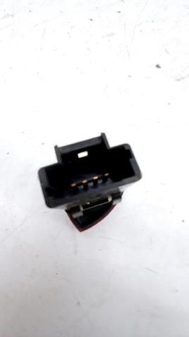 252904889R RENAULT Boton warning  en stock Huelva