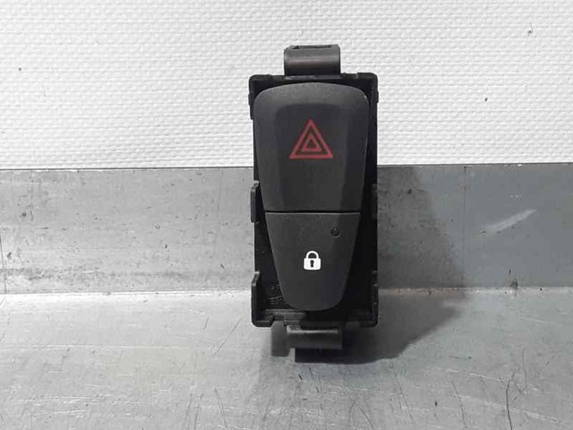 Boton de luz de emergencía para Dacia Logan L8_