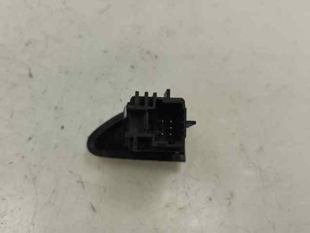 252907372R RENAULT Botón de emergencia  disponible Ourense