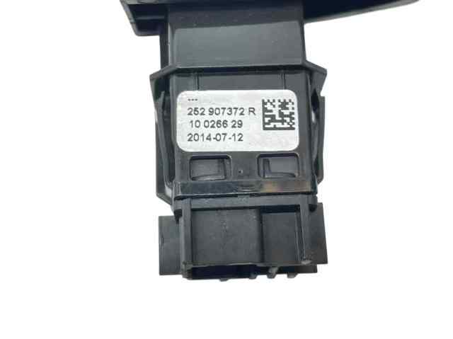 Interruptor warning Renault Clio IV desde 24,68 €