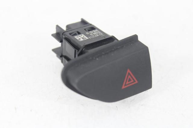 252907372R RENAULT Botón de emergencia  disponible Alicante