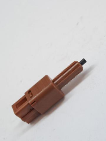 253003RA0A NISSAN Interruptor de luz de freno  en stock Huelva