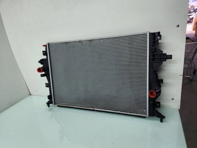 25310G2000 HYUNDAI Radiador de refrigeración del motor  disponible Ourense