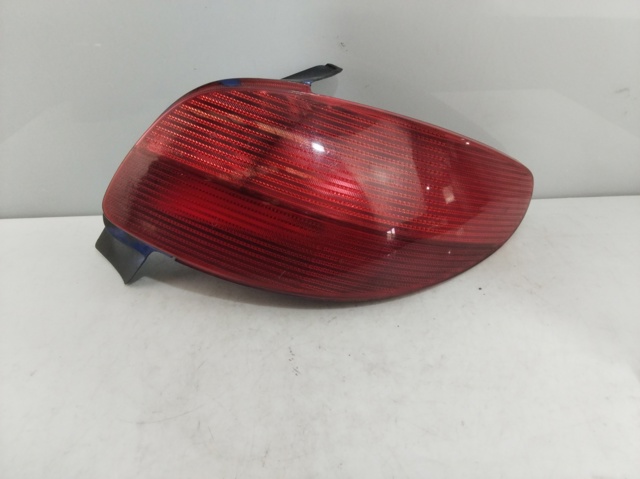 2531D Piloto trasero derecho  en stock Sabadell