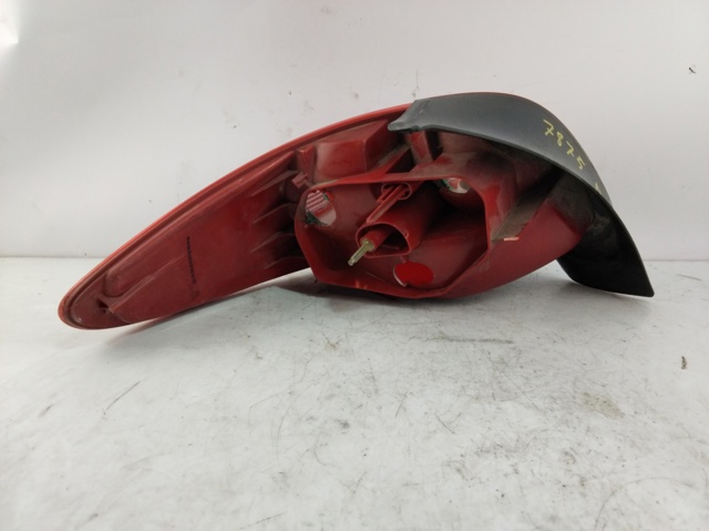 2531D PEUGEOT Piloto trasero derecho comprar Madrid