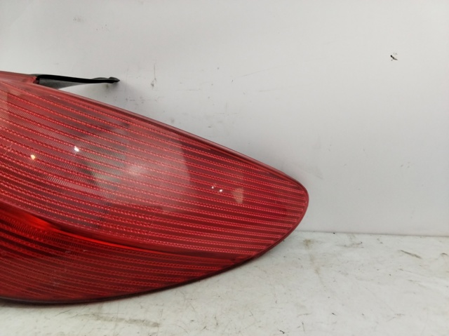 PEUGEOT 2531D Piloto trasero derecho comprar Barcelona