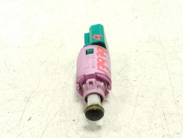 253200003R RENAULT Interruptor de luz de freno  en stock Huelva