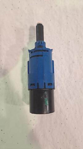 253203383R RENAULT Interruptor de luz de freno  en stock Huelva
