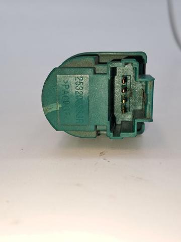 RENAULT 253203383R Interruptor de luz de freno  en stock Salamanca