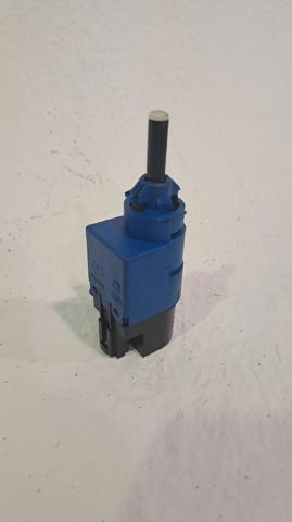 RENAULT 253203383R Interruptor de luz de freno  disponible Valladolid